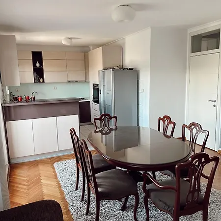 Apartment Rose